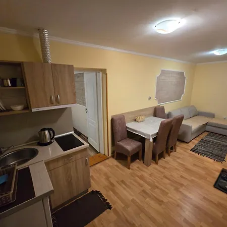 Sunset Apartment *