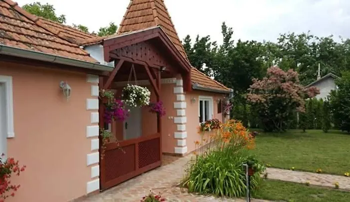 Sunset شقة Palić